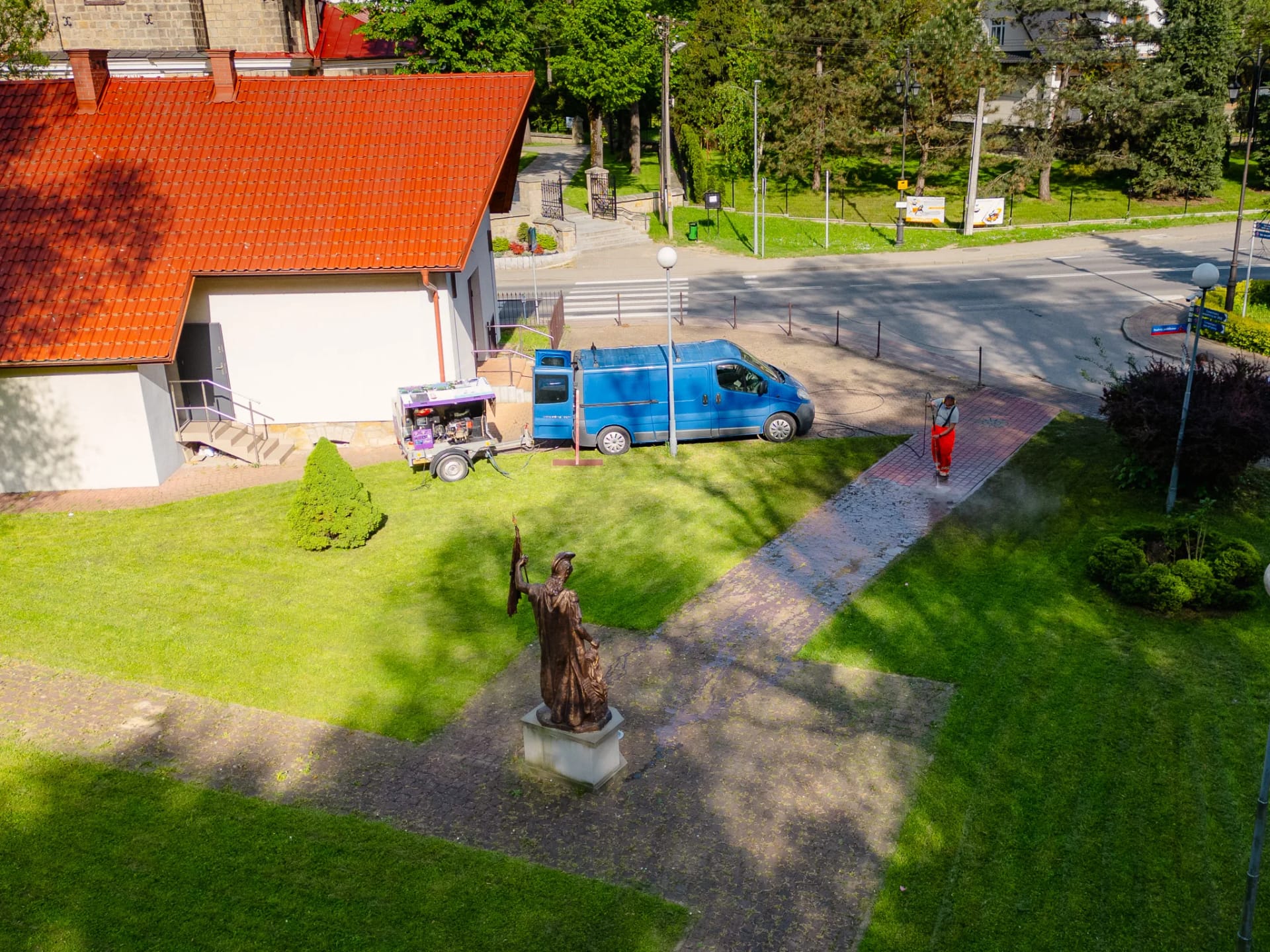 Mycie kostki brukowej oraz ogrodzeń